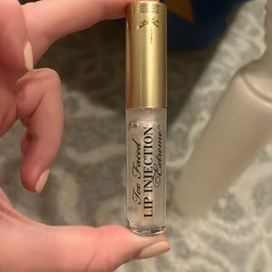 Too Faced Lip Injection Extreme Mini
